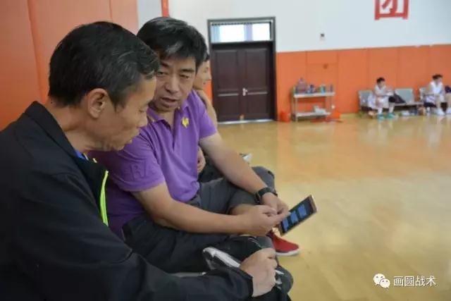 新手球迷如何快速了解篮球选秀权_1